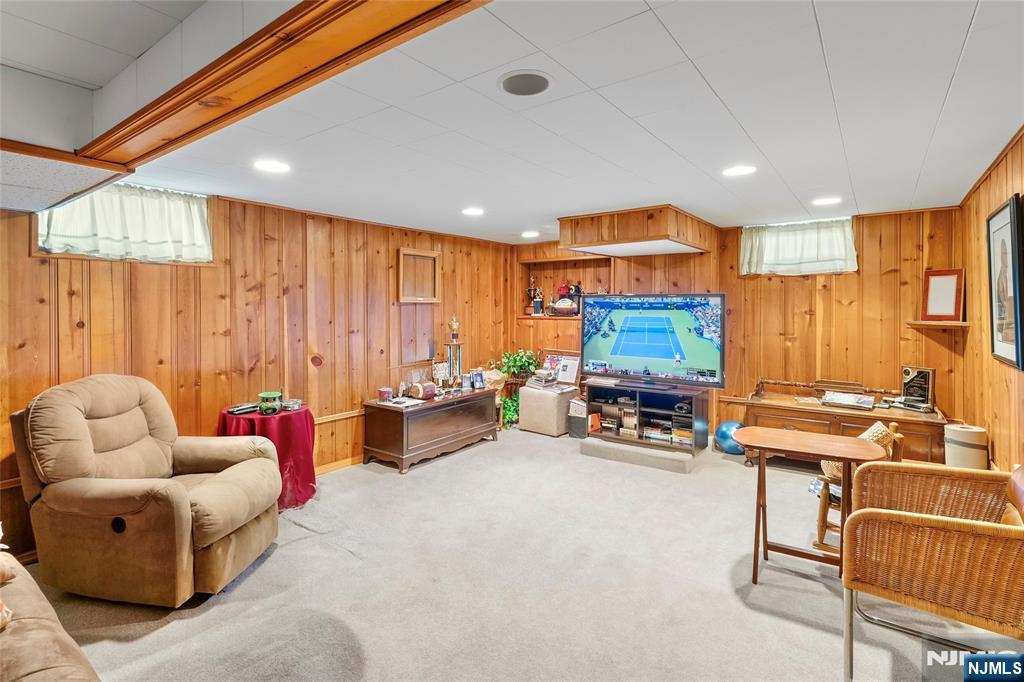 257 Hamilton Road Teaneck, NJ 07666 - Photo 22 of 31 Gallery Image 22
