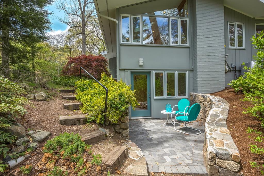 5 Mason Street Lexington, MA 02421 - Photo 3 of 17