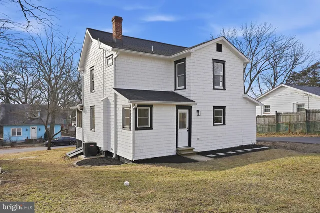 $550,000 | 105 Maple Avenue, Pasadena, MD 21122