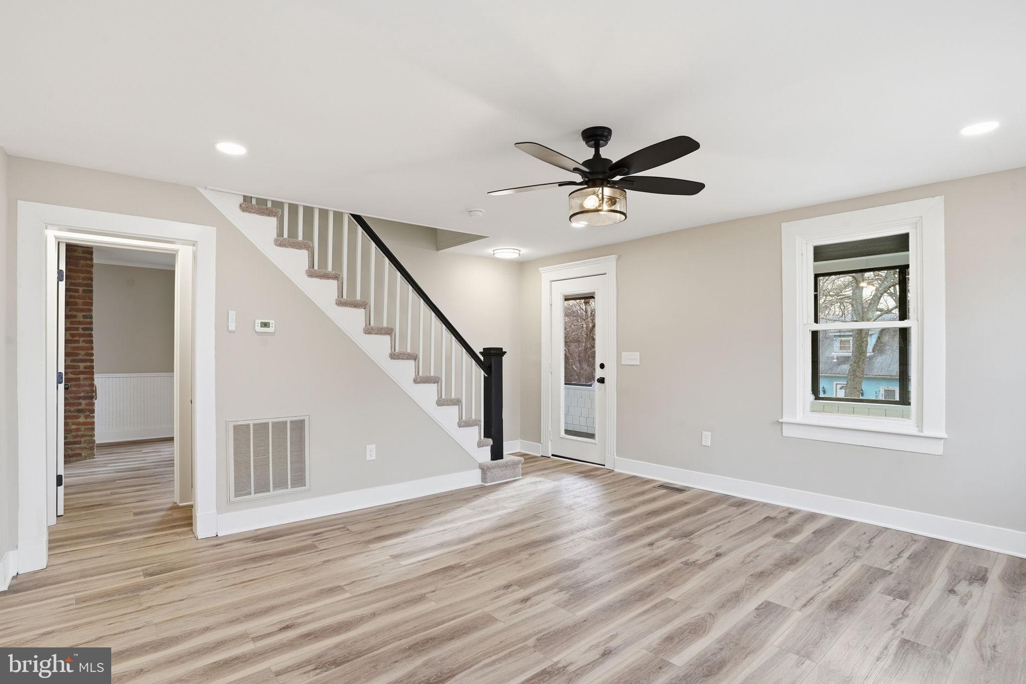 105 Maple Avenue Pasadena, MD 21122 - Photo 6 of 24