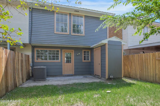 $1,325 | 109 Courtney Drive, Duson, LA 70529