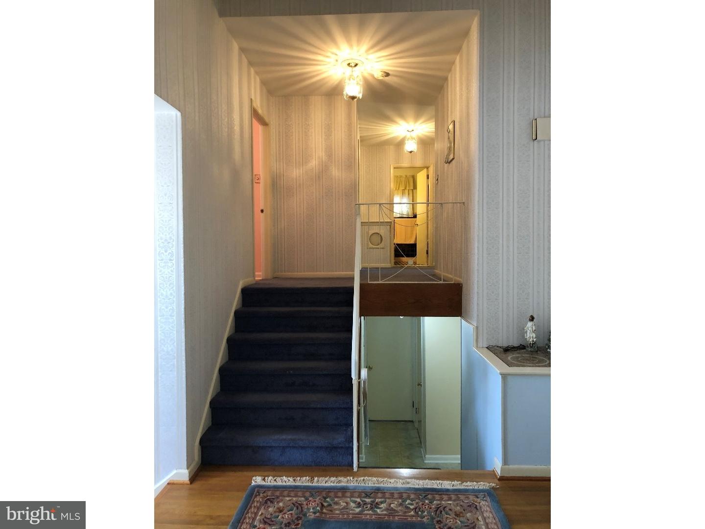 24 Vassar Road Broomall, PA 19008 - Photo 14 of 25 Foyer