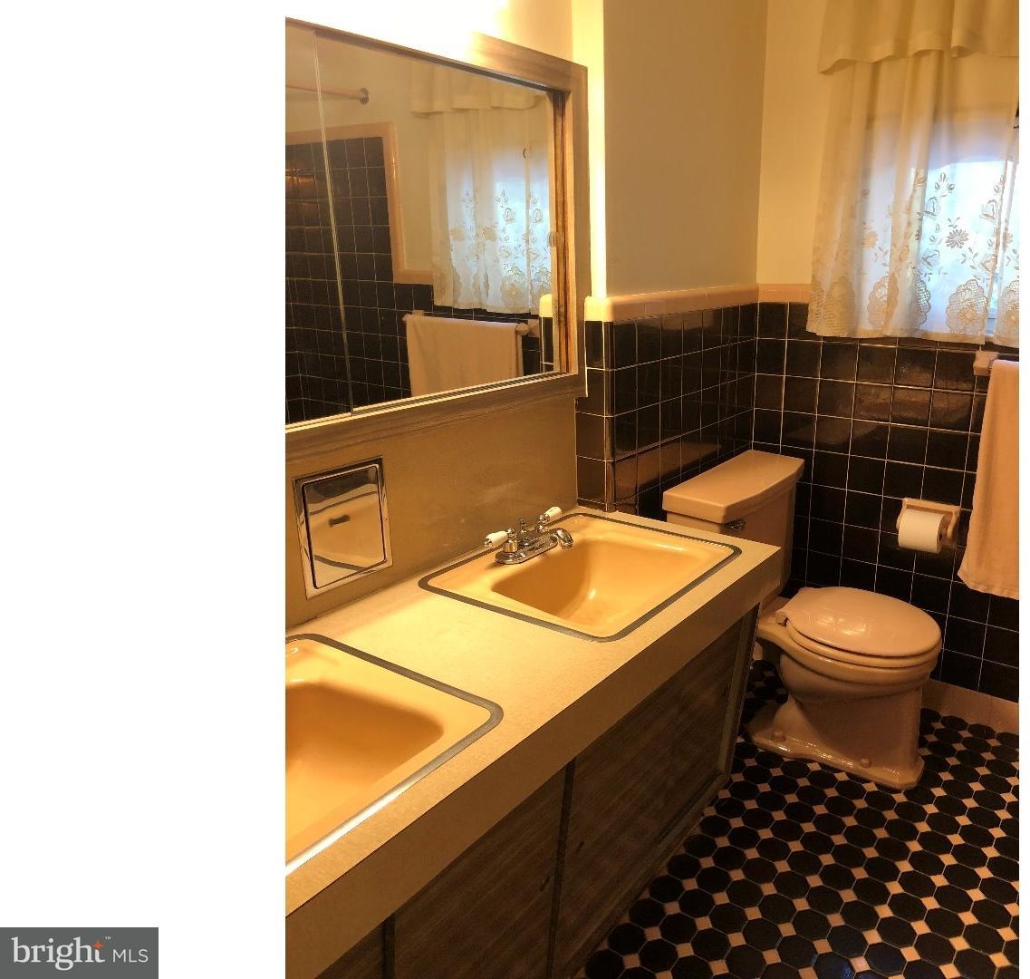24 Vassar Road Broomall, PA 19008 - Photo 22 of 25 Bathroom