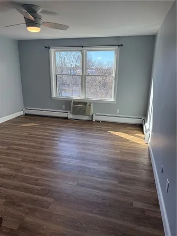 $1,800 | 510 Child Street, Unit 311A, Warren, RI 02885