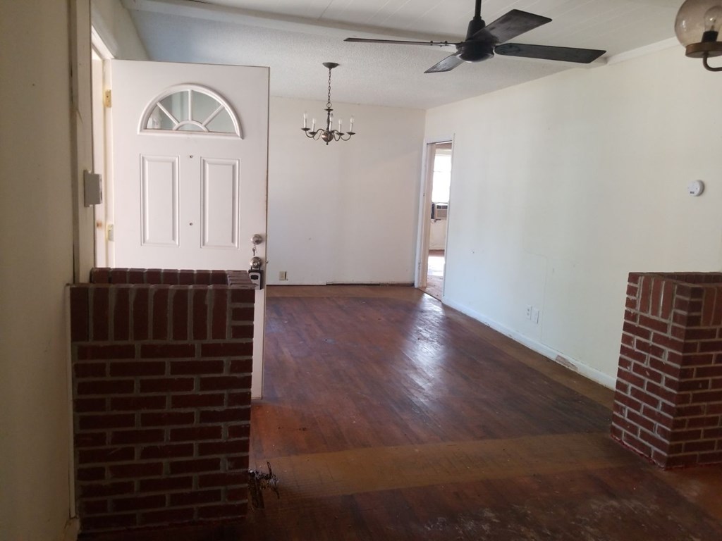 2127 Avalon Road Columbus, GA 31907 - Photo 8 of 30