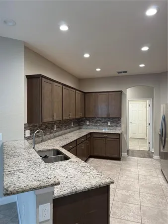 $3,195 | 5810 Christiansen Court, Lakeland, FL 33812