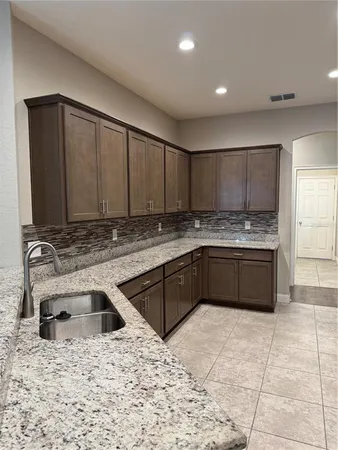 $3,195 | 5810 Christiansen Court, Lakeland, FL 33812