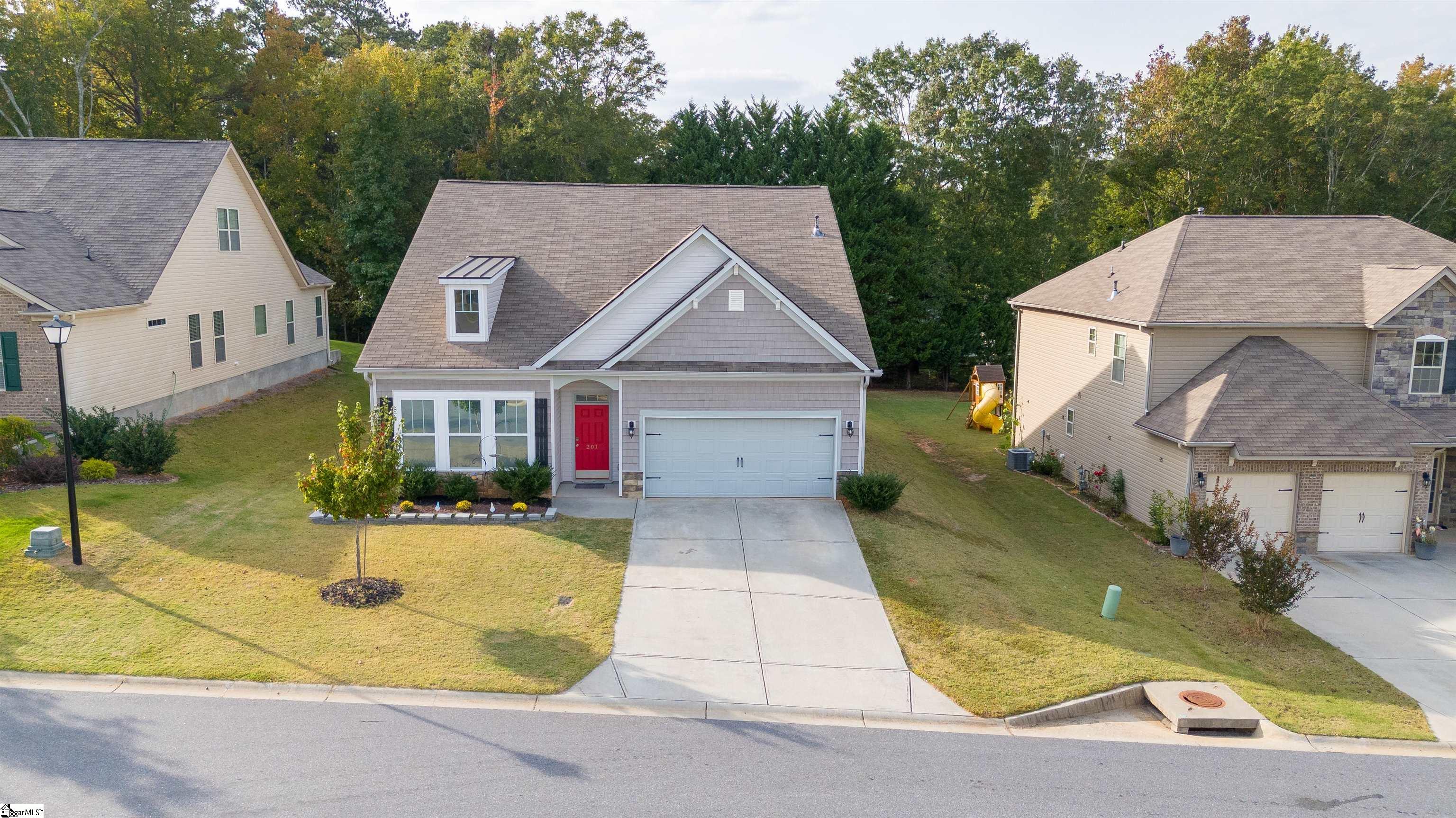 201 Wildflower Road Easley, SC 29642 - Photo 2 of 36