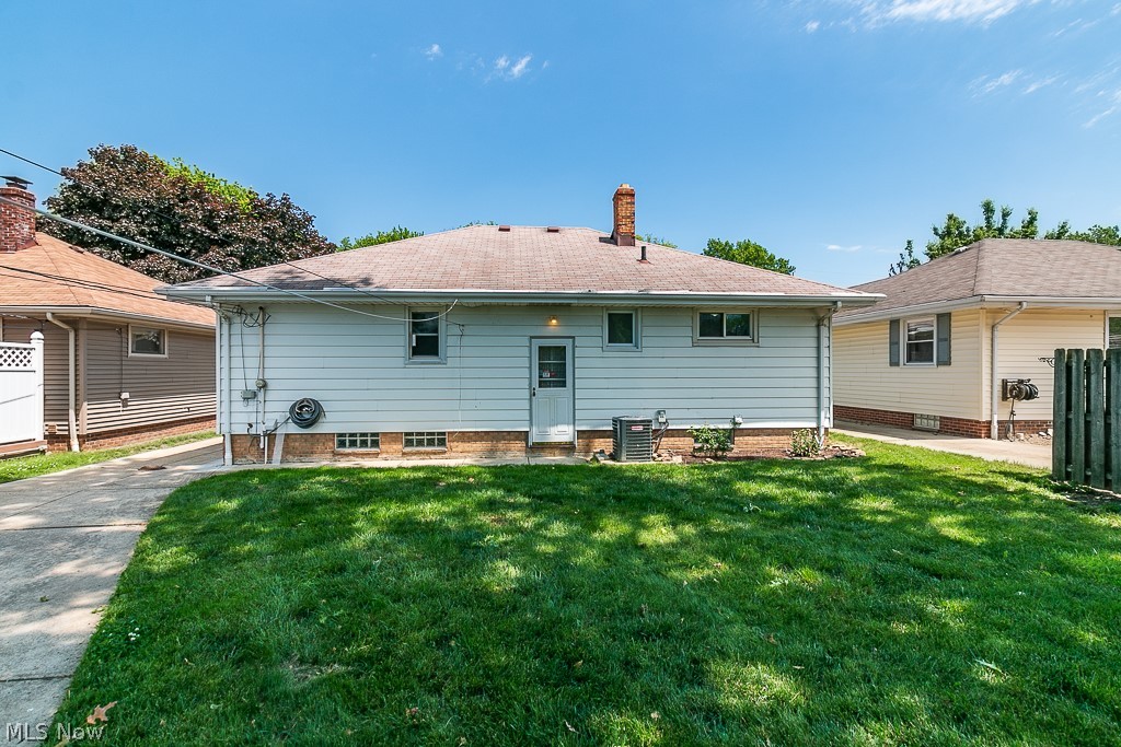 348 Clarmont Road Willowick, OH 44095 - Photo 23 of 31