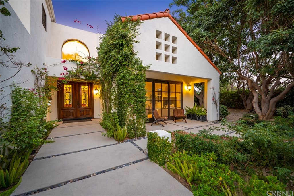 23471 Park Colombo Calabasas, CA 91302 - Photo 3 of 54