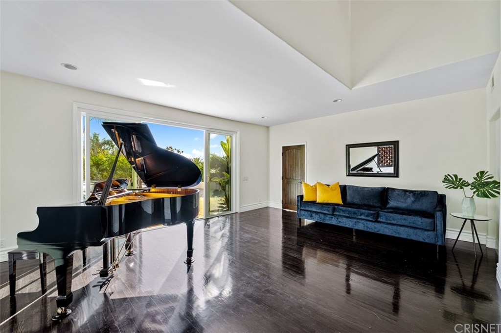 23471 Park Colombo Calabasas, CA 91302 - Photo 23 of 54