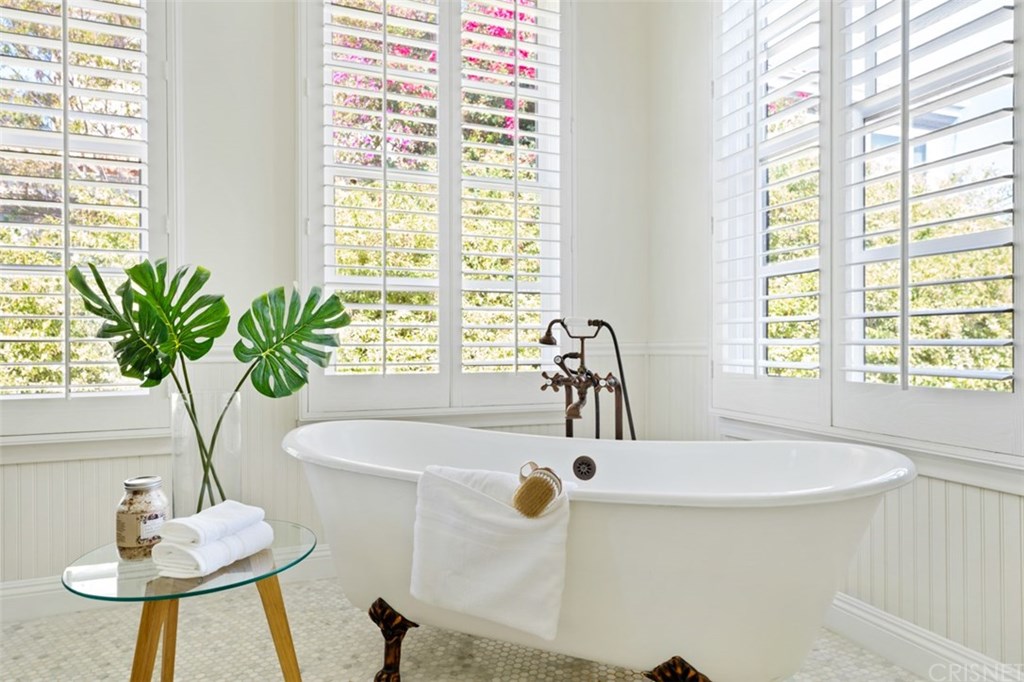 23471 Park Colombo Calabasas, CA 91302 - Photo 31 of 54