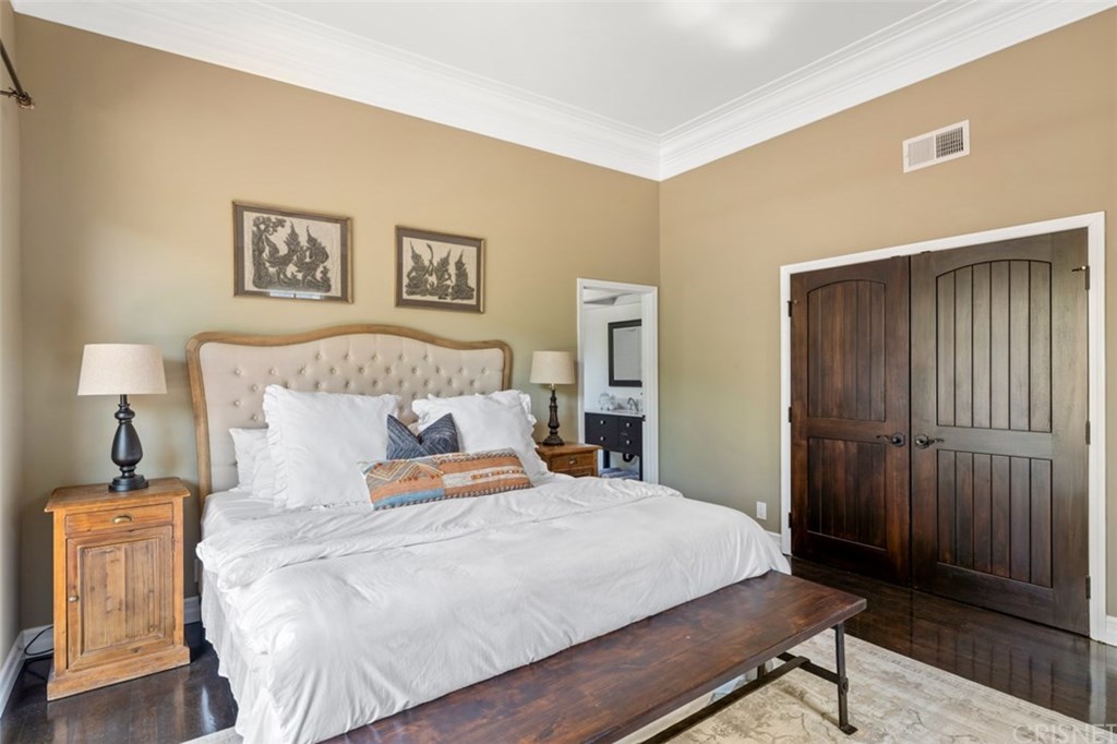 23471 Park Colombo Calabasas, CA 91302 - Photo 35 of 54