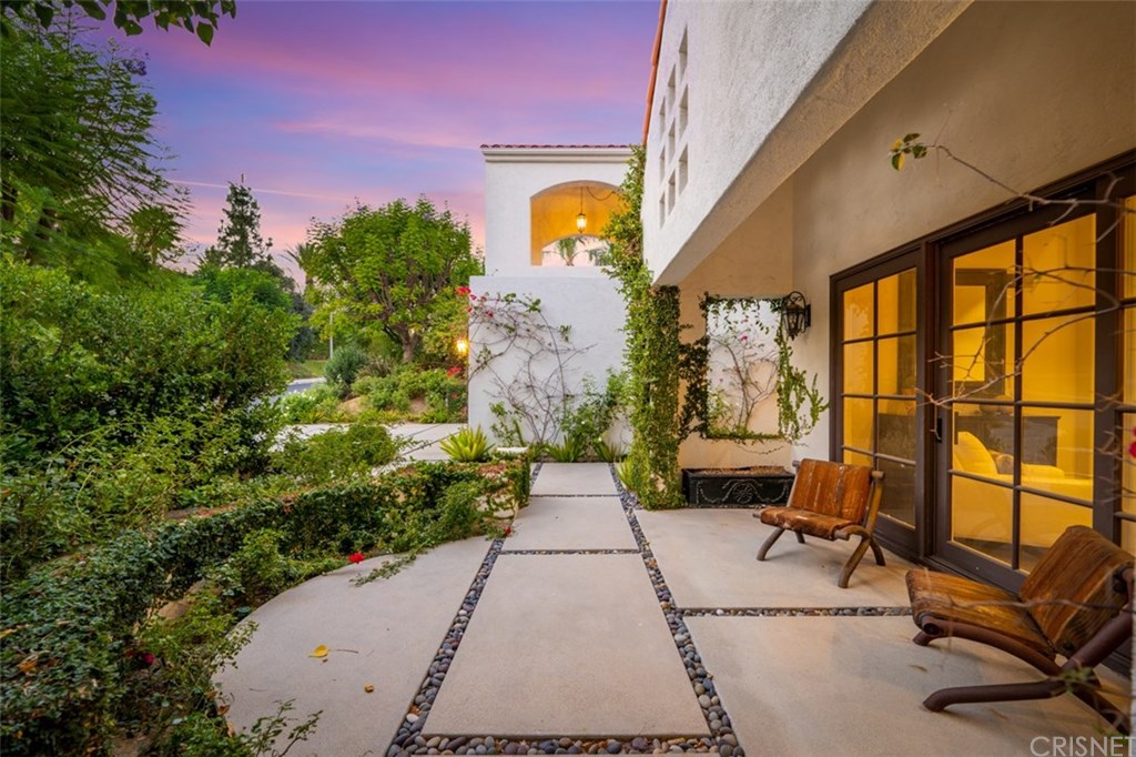 23471 Park Colombo Calabasas, CA 91302 - Photo 5 of 54