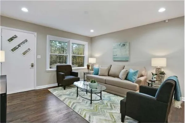 $1,895 | 2980 Pasadena Drive, Decatur, GA 30032