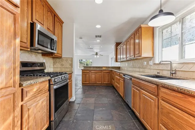 $1,100,000 | 1248 East St James Avenue, Orange, CA 92865