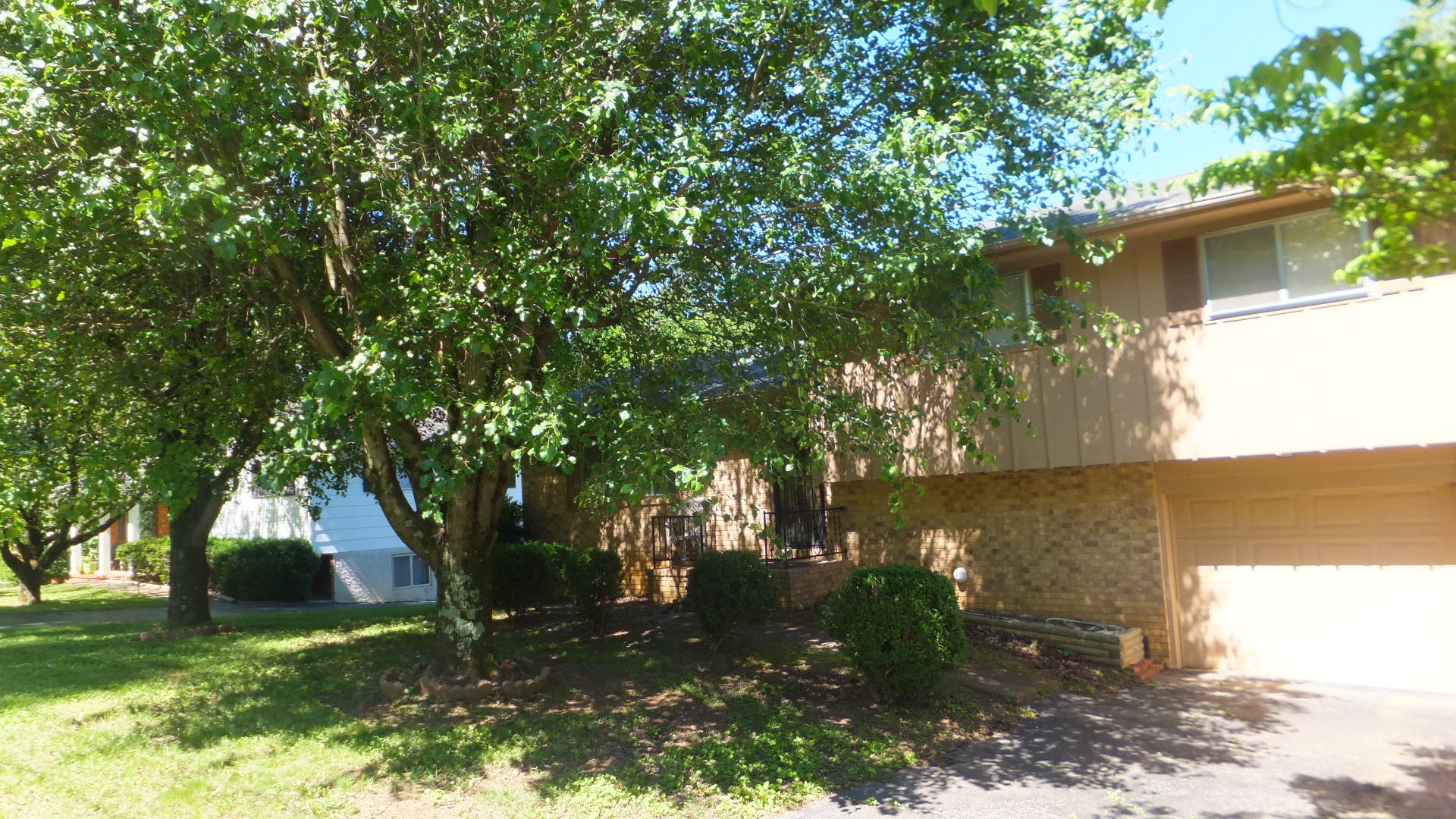 4637 McCahill Road Chattanooga, TN 37415 - Photo 2 of 33 McCahill 002