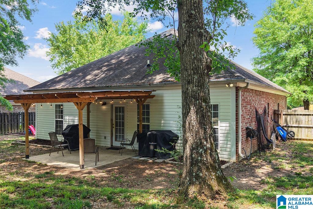 303 Meadow Circle Alabaster, AL 35114 - Photo 6 of 31