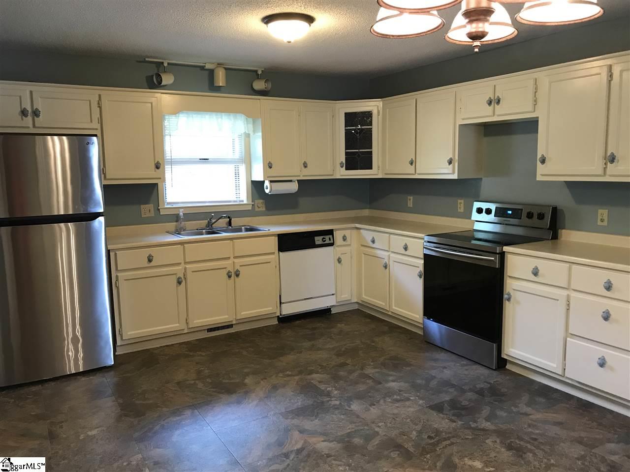 600 Sheffield Road Easley, SC 29642 - Photo 10 of 36 Gallery Image 10