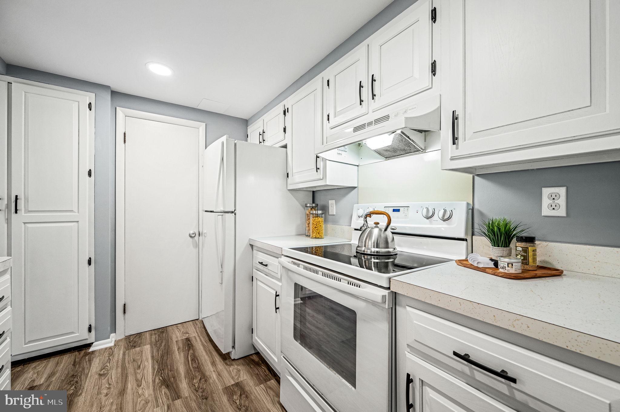 652 North Lemon Street Media, PA 19063 - Photo 8 of 48 Kitchen