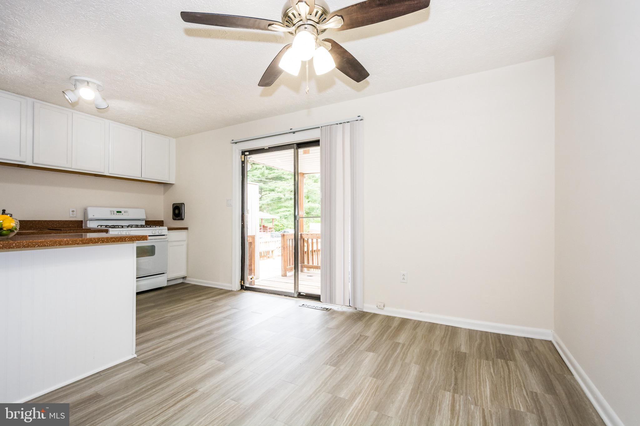676 Queensgate Road Baltimore, MD 21229 - Photo 13 of 30