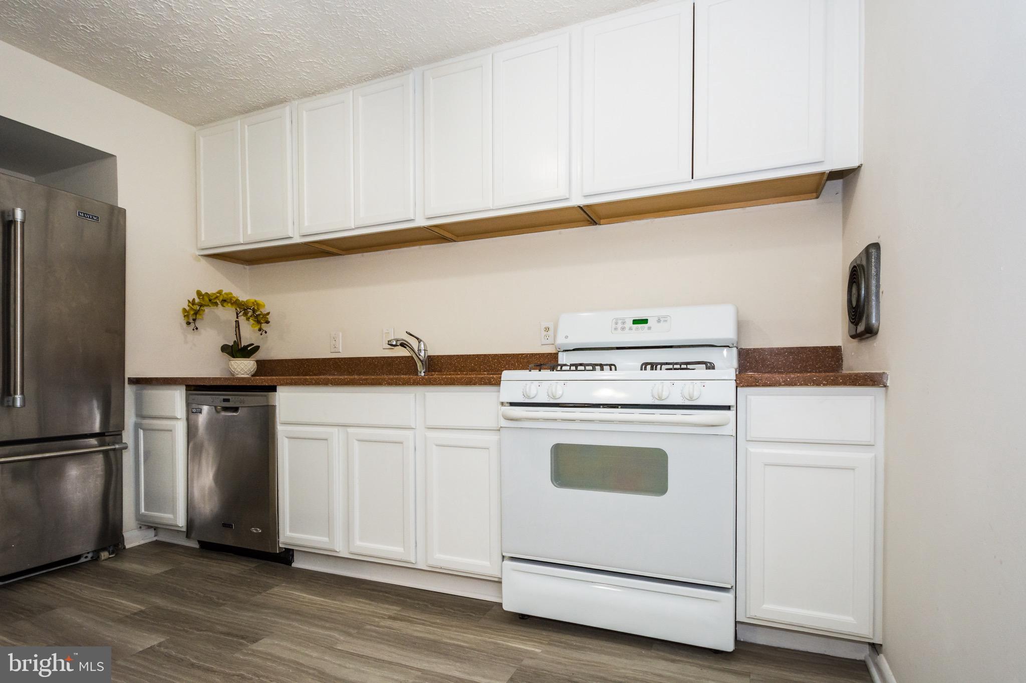 676 Queensgate Road Baltimore, MD 21229 - Photo 8 of 30 updated kitchen