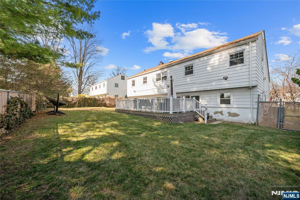 181 Haddenfield Road Clifton, NJ 07013 - Photo 28 of 34