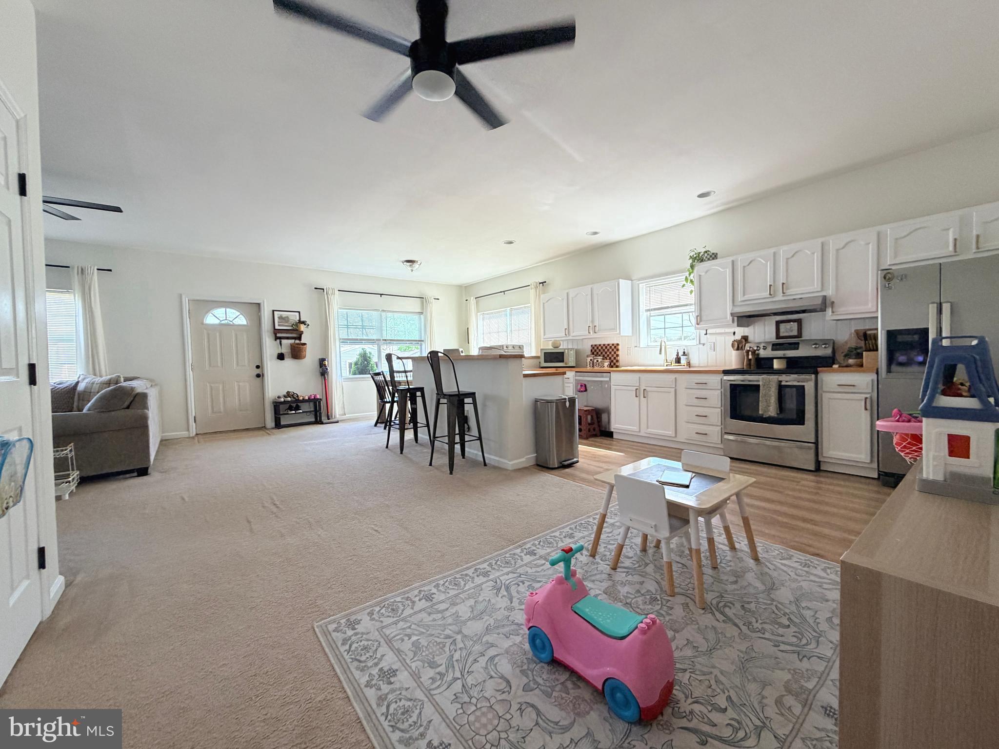 10 School Lane Reading, PA 19606 - Photo 5 of 40