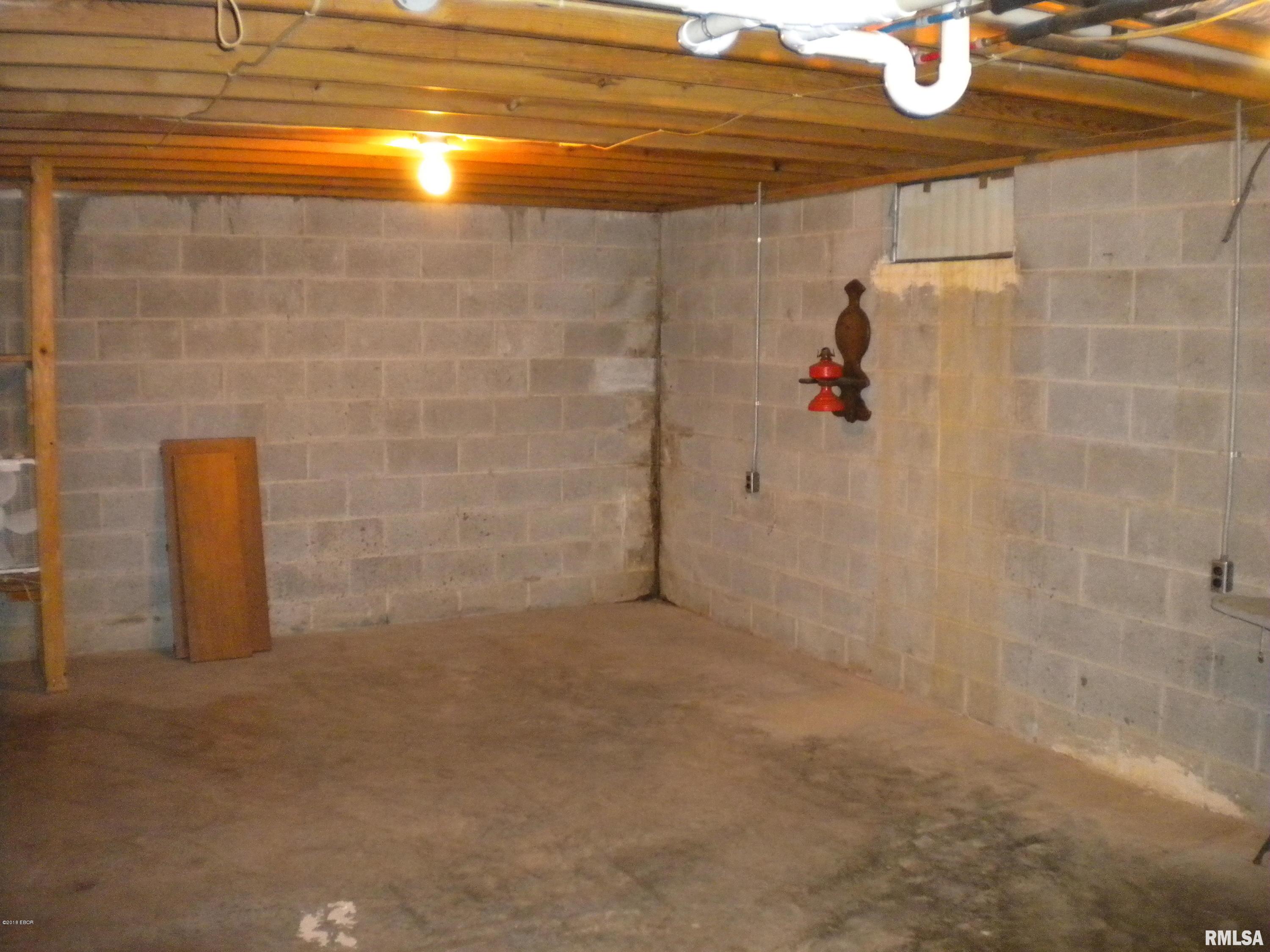 1210 State Rte 142 Eldorado, IL 62930 - Photo 18 of 22 Gallery Image 18