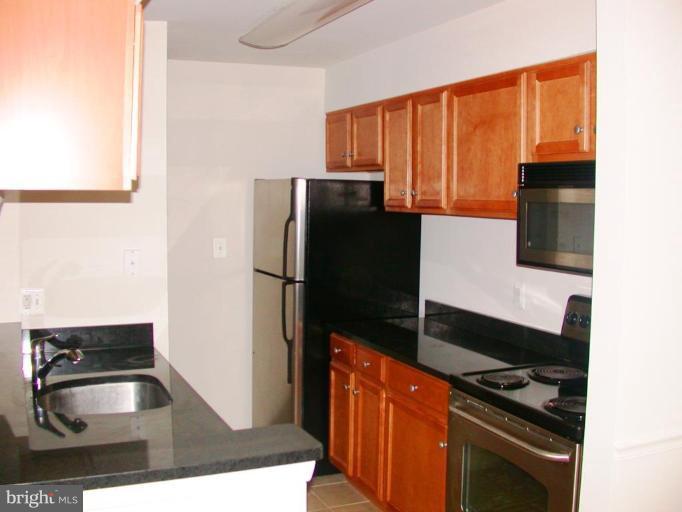 1782 Jonathan Way, Unit 1782B Reston, VA 20190 - Photo 8 of 11 Kitchen #2