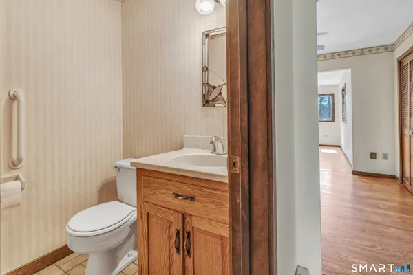 $580,000 | 107 Broadway, Trumbull, CT 06611