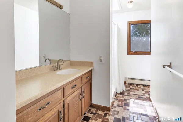 $580,000 | 107 Broadway, Trumbull, CT 06611