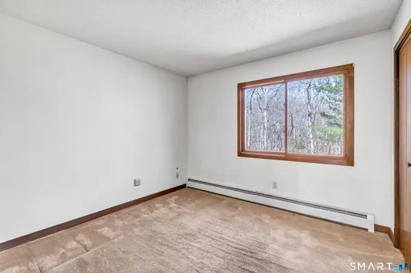 $580,000 | 107 Broadway, Trumbull, CT 06611