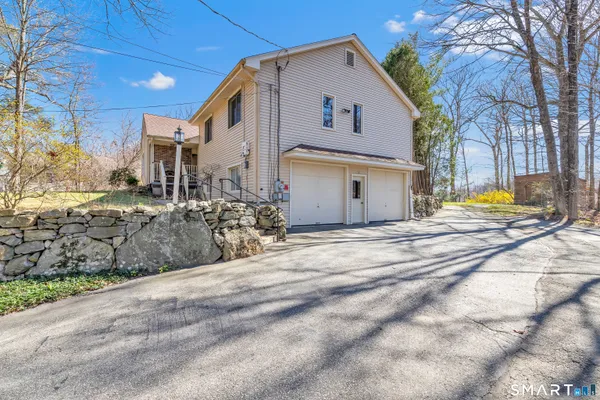 $580,000 | 107 Broadway, Trumbull, CT 06611