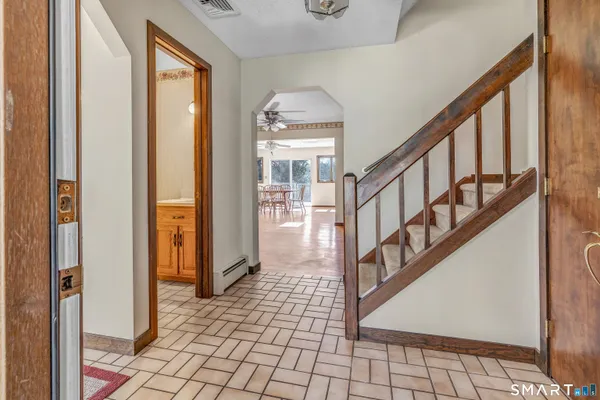 $580,000 | 107 Broadway, Trumbull, CT 06611