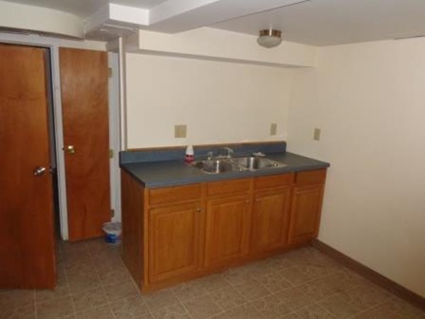 60 Powell Avenue Springfield, MA 01118 - Photo 12 of 16 Gallery Image 12