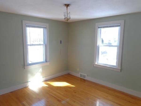 60 Powell Avenue Springfield, MA 01118 - Photo 6 of 16 Gallery Image 6