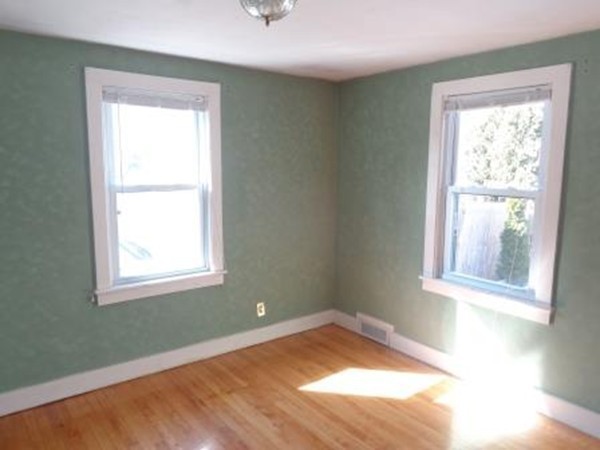 60 Powell Avenue Springfield, MA 01118 - Photo 8 of 16 Gallery Image 8