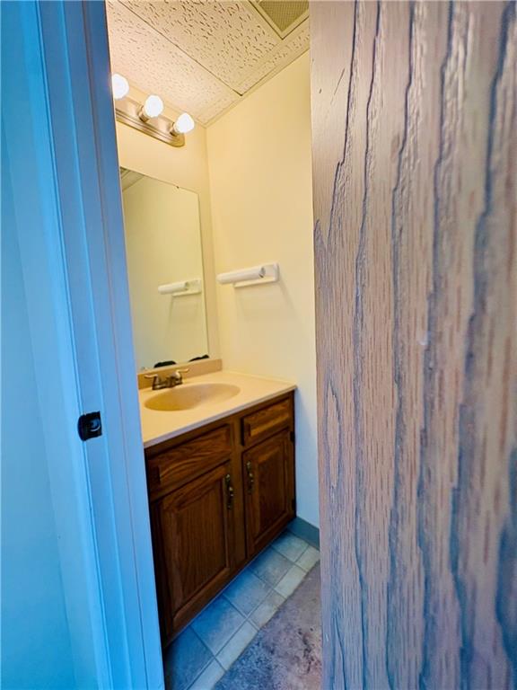3019 South Park Road, Unit 3 Bethel Park, PA 15102 - Photo 4 of 12 Bathroom