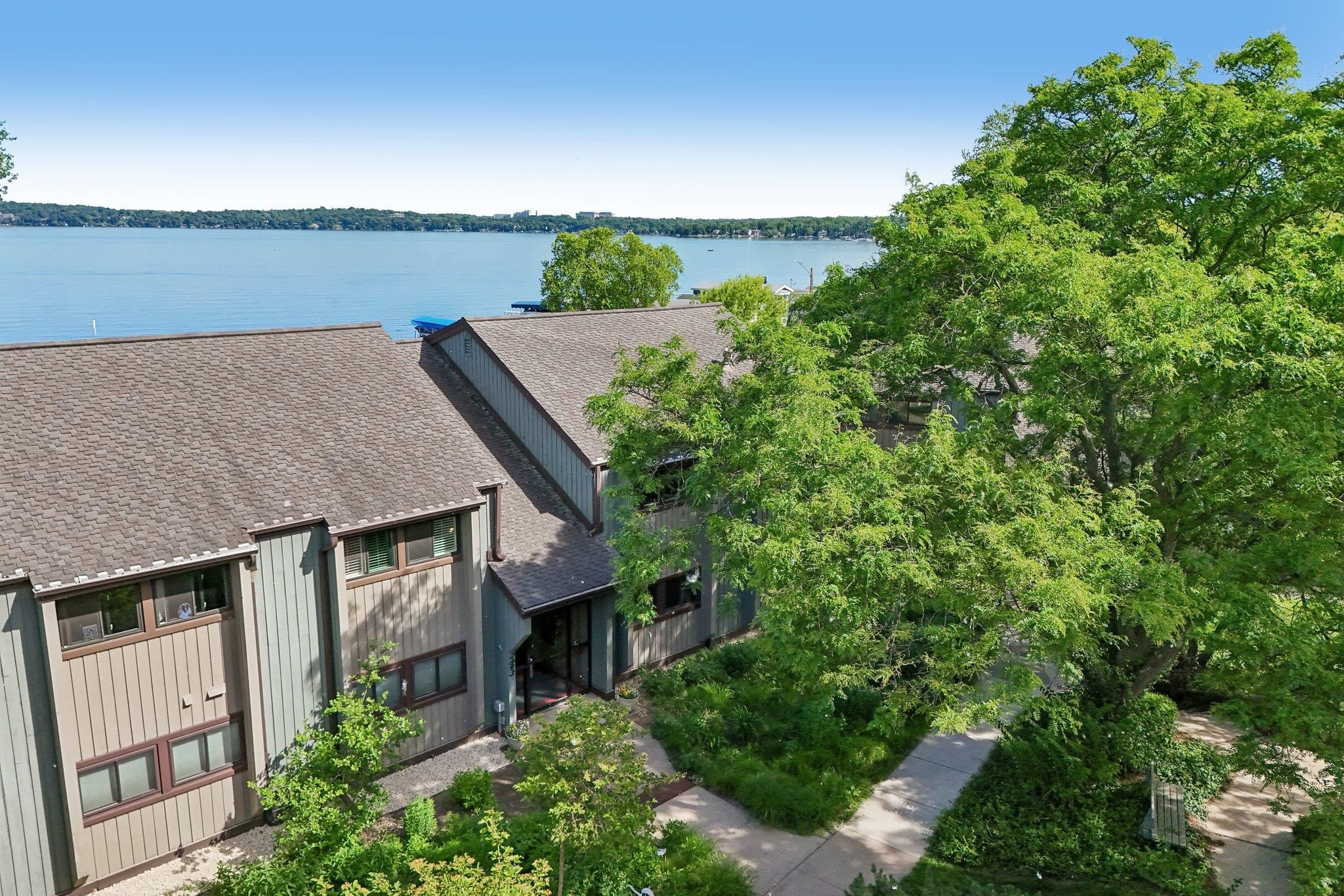 2843 Century Harbor Road, Unit 4 Middleton, WI 53562 - Photo 2 of 46