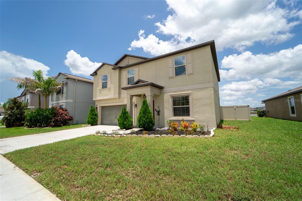 9831 Lemon Drop Loop Ruskin, FL 33573 - Photo 2 of 44