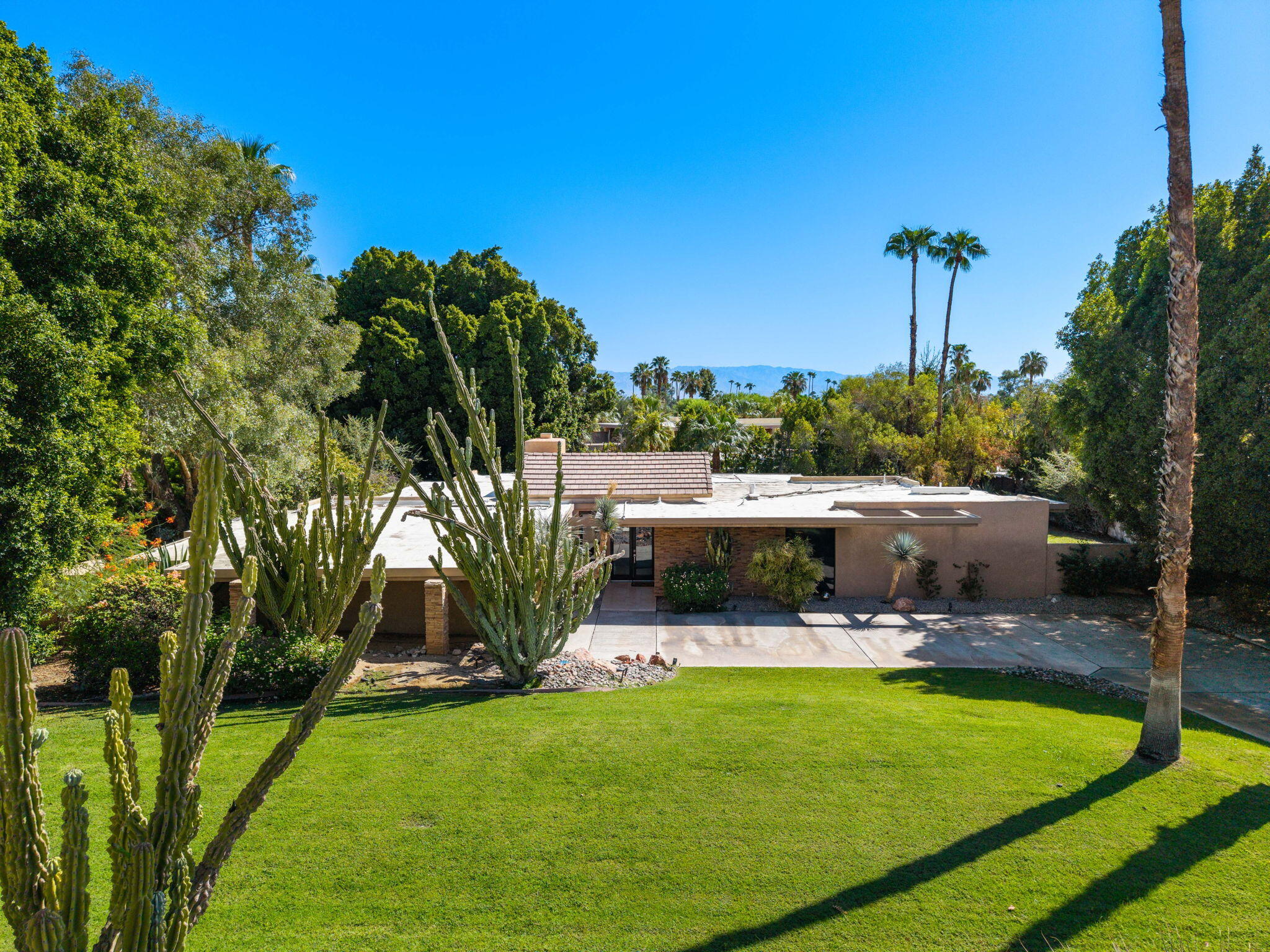 70670 Boothill Road Rancho Mirage, CA 92270 - Photo 1 of 50 1-web-or-mls-GMBoothill_OPMG_0826_001
