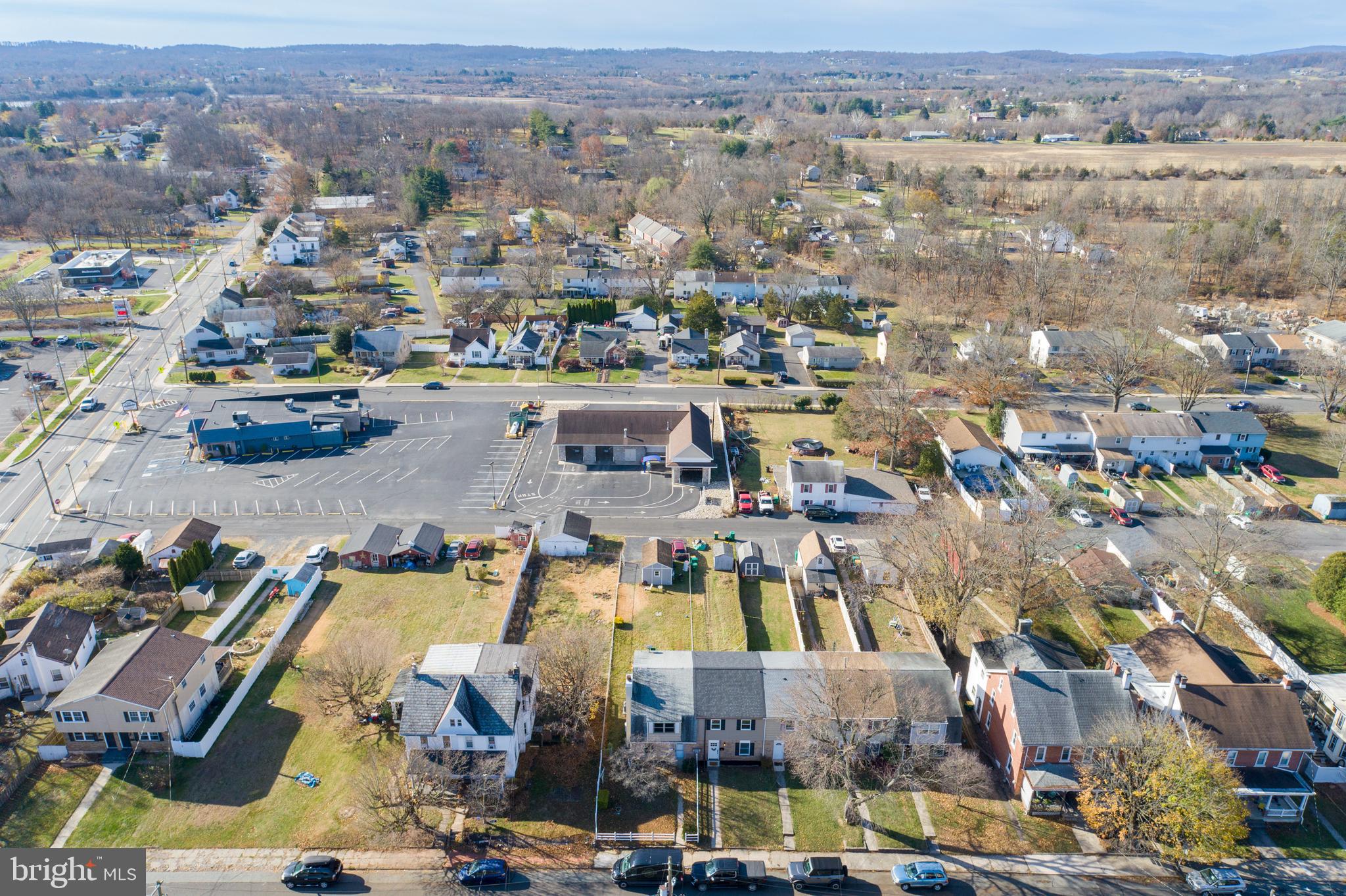 431 Seminary Street Pennsburg, PA 18073 - Photo 26 of 32
