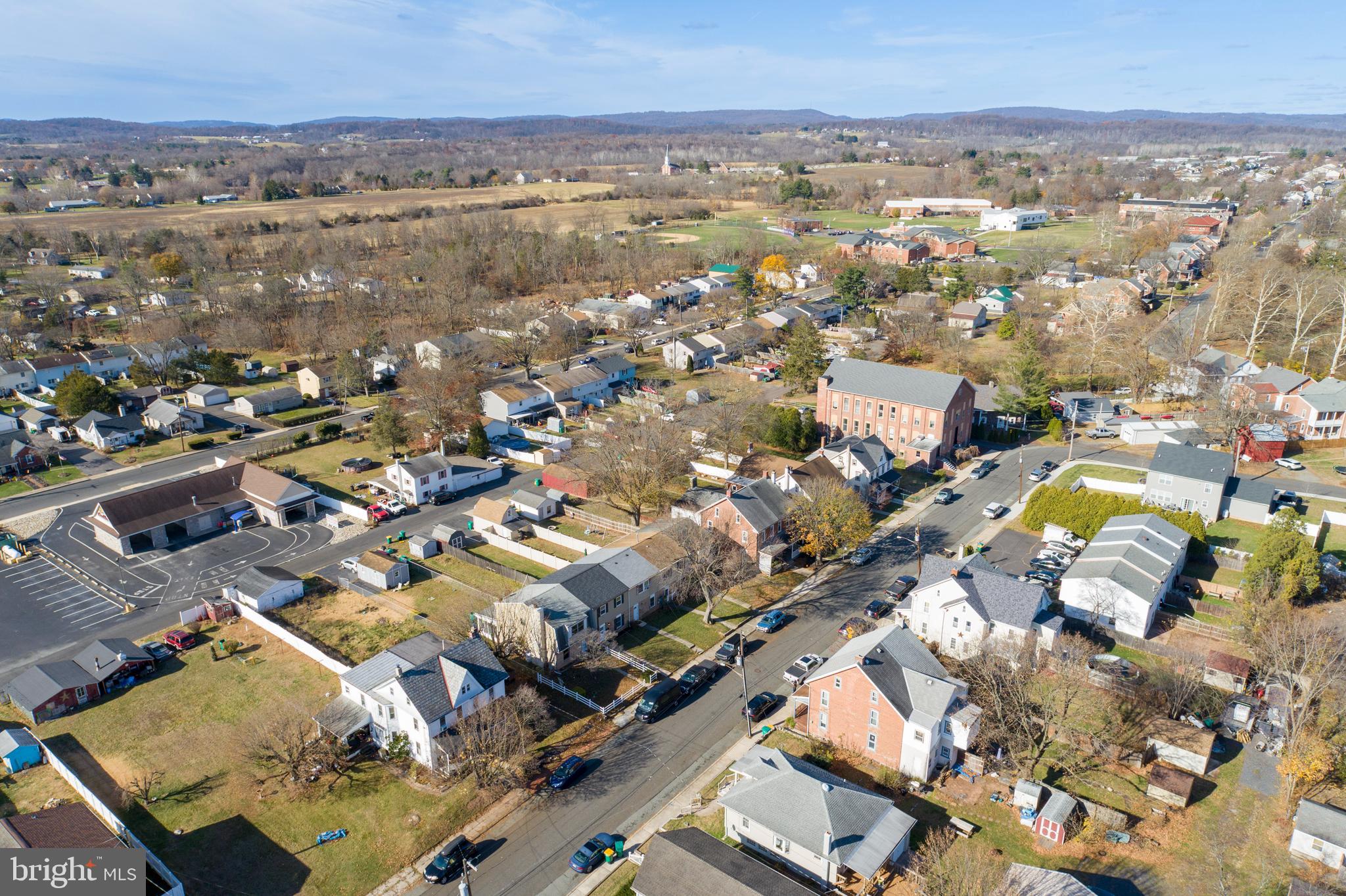431 Seminary Street Pennsburg, PA 18073 - Photo 27 of 32