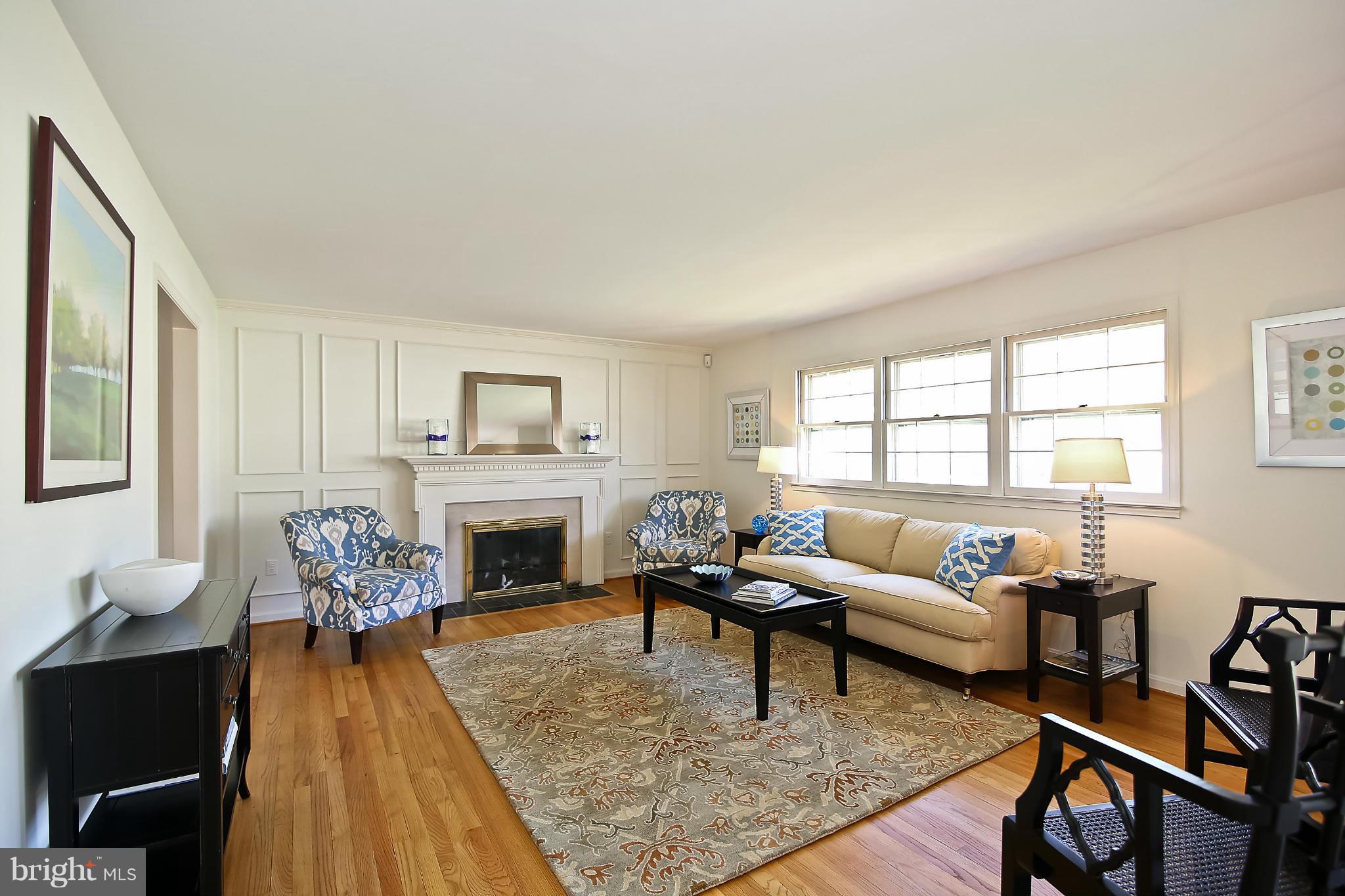 6318 Old Chesterbrook Road McLean, VA 22101 - Photo 2 of 30 Family Room