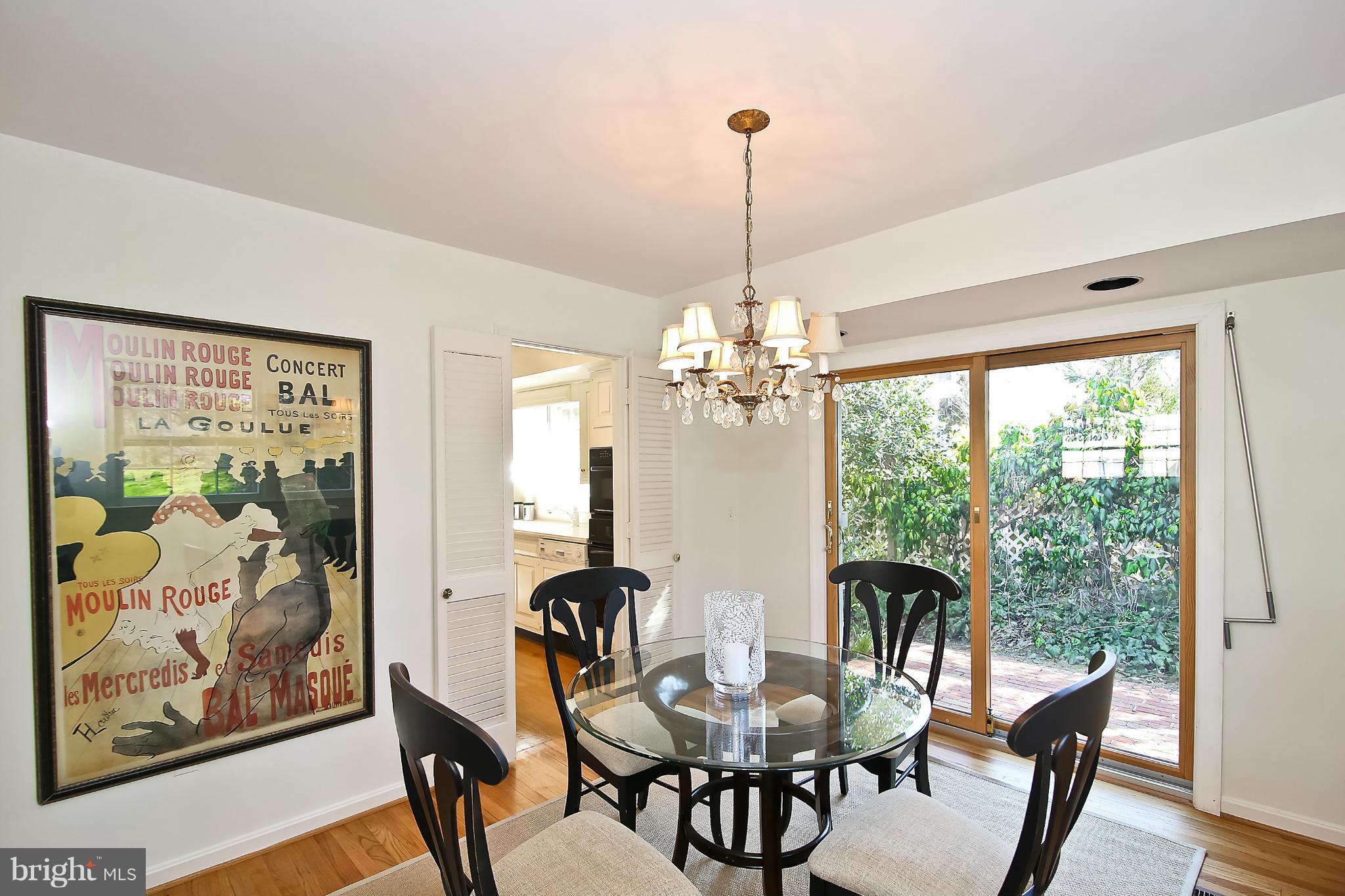 6318 Old Chesterbrook Road McLean, VA 22101 - Photo 3 of 30 Dining Room