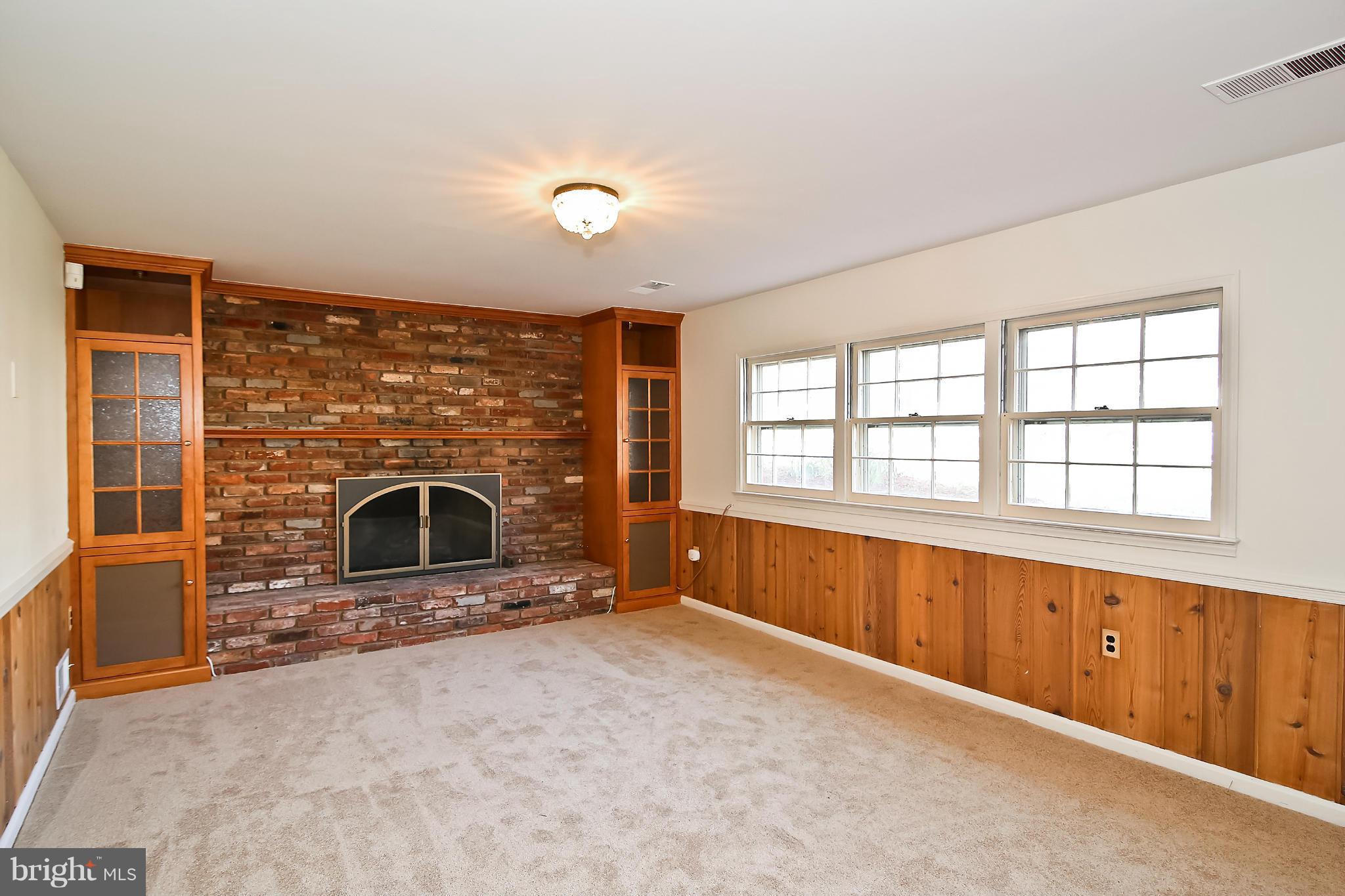 6318 Old Chesterbrook Road McLean, VA 22101 - Photo 6 of 30 Family Room