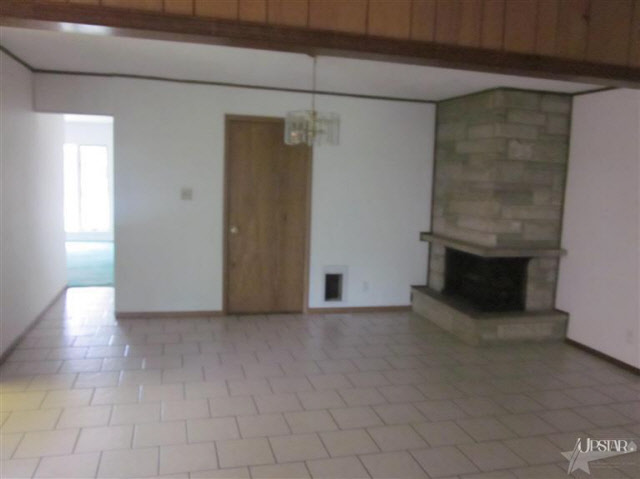 1017 Tulip Tree Road Fort Wayne, IN 46825 - Photo 4 of 9 Gallery Image 4