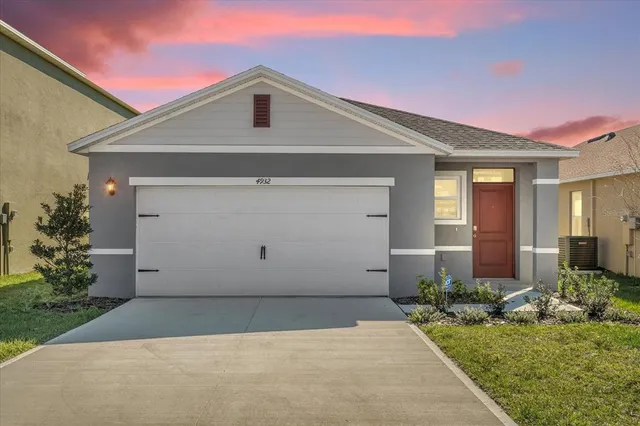 $1,900 | 4932 Kaia Avenue, Winter Haven, FL 33884