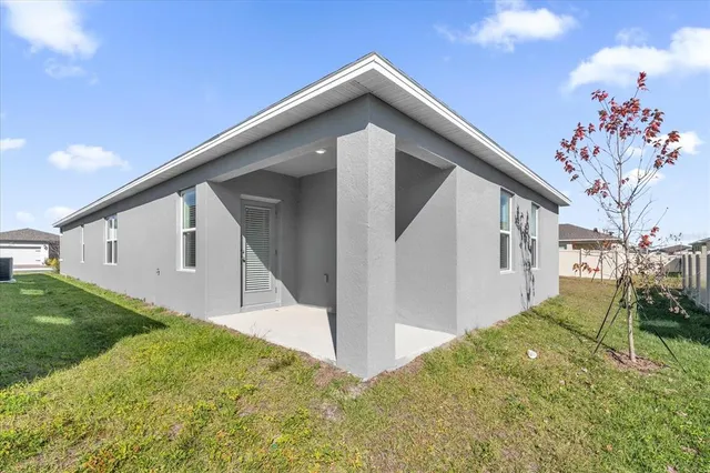 a house view with a outdoor space